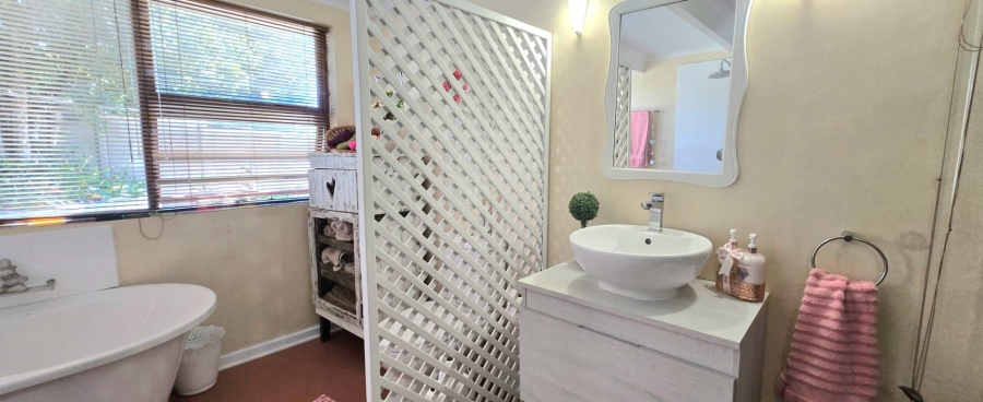 2 Bedroom Property for Sale in Kleinbaai Western Cape